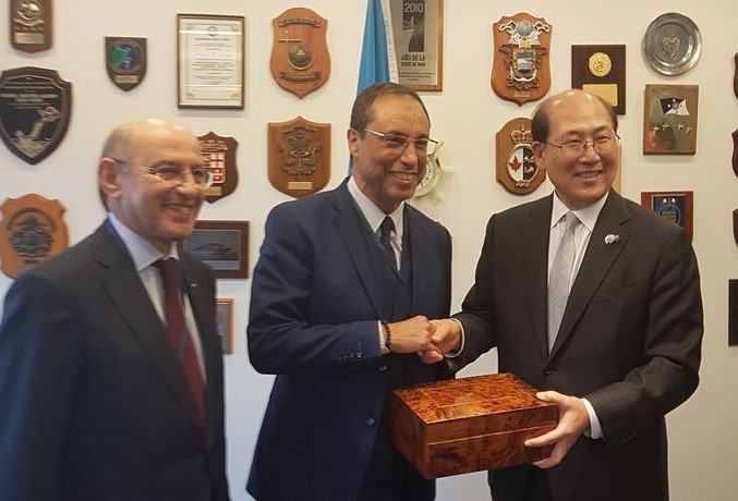 Entretiens entre le Ministre de l’Equipement, du Transport, de la Logistique et de l’Eau et le Secrétaire Générale de l'OMI en marge de l’assemblée générale de l’Organisation